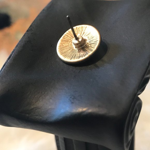 SONOMA GOLD SNOWFLAKE DESIGN EARRINGS NWT - Picture 6 of 7